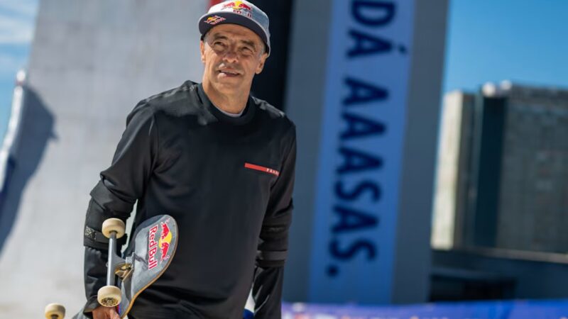 Sandro Dias desce megarrampa na fachada de prédio em Porto Alegre e estabelece recorde mundial