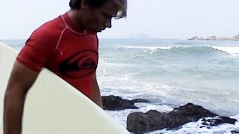 Recordista mundial de surf anuncia o Poke Garden como seu novo patrocinador