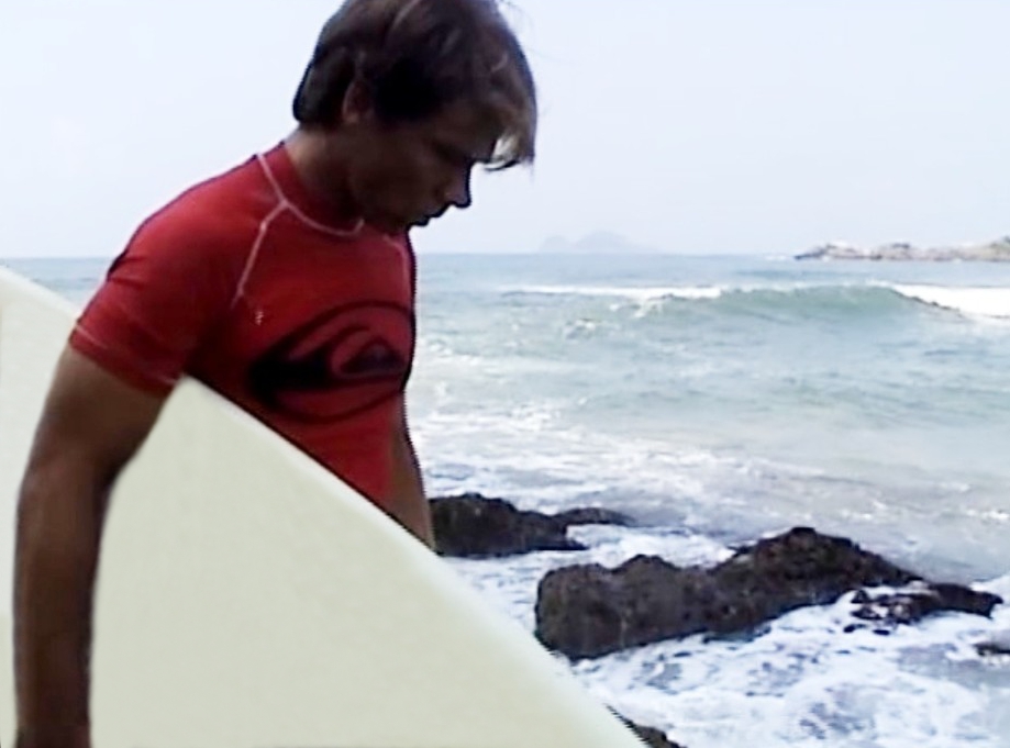 Recordista mundial de surf anuncia o Poke Garden como seu novo patrocinador